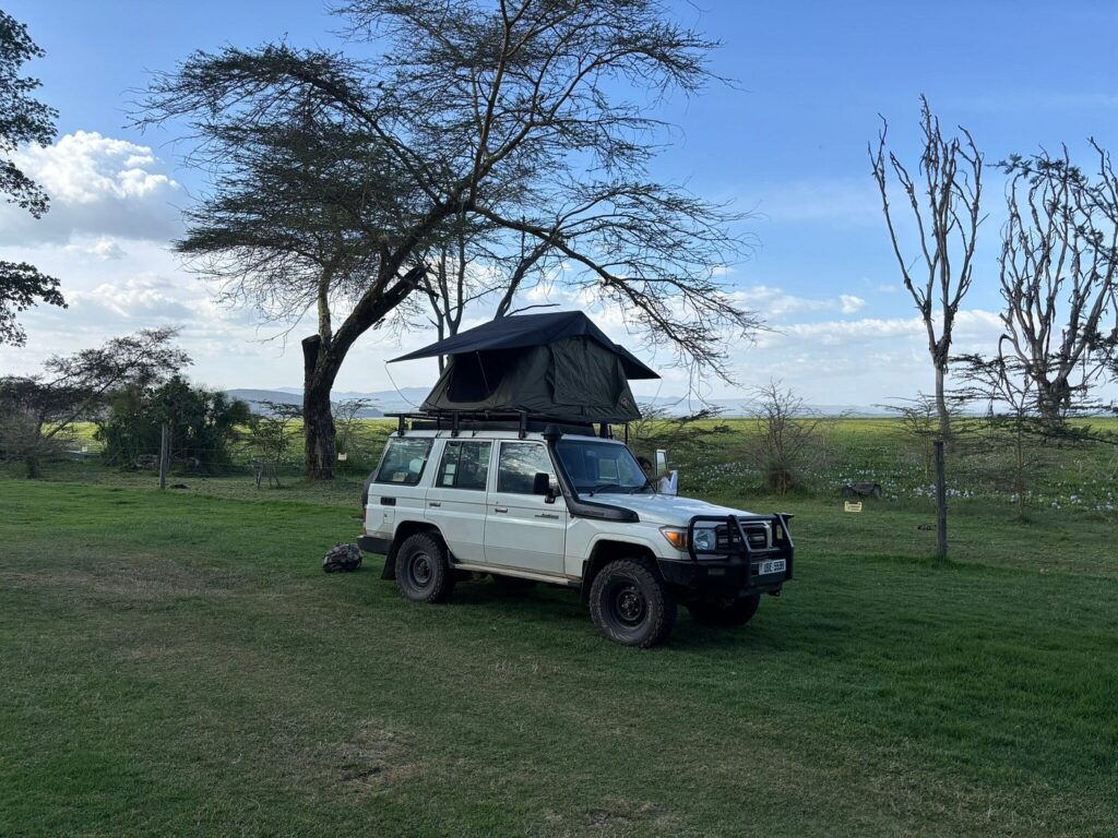 Toyota Land Cruiser LX with Rooftop Tent